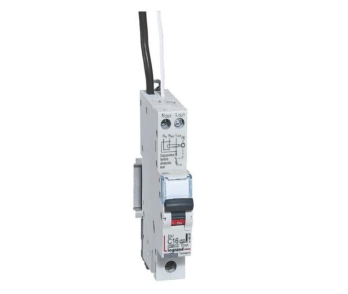 Legrand 418926 RCBO DX3 10000A Legrand 418926 RCBO DX3 10000A 1 pole 16A curve C type A 10mA
