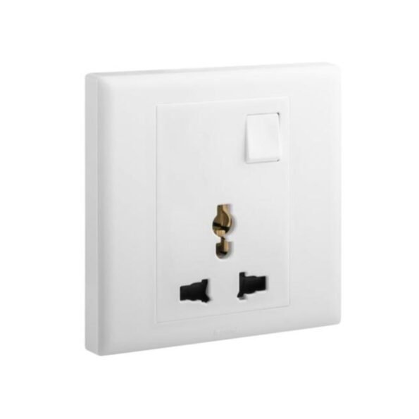 618067 Legrand Multi standard 2P+E 250V